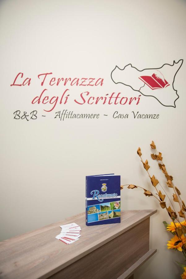 B&B La Terrazza Degli Scrittori Racalmuto Luaran gambar