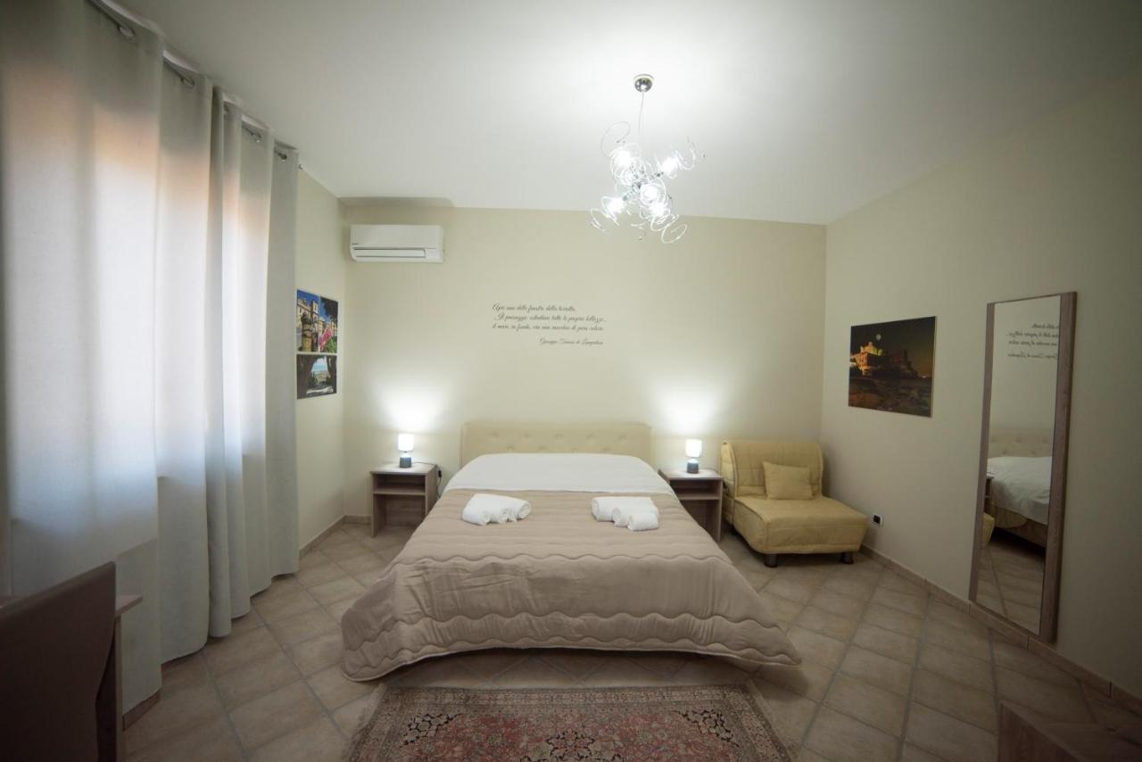 B&B La Terrazza Degli Scrittori Racalmuto Luaran gambar