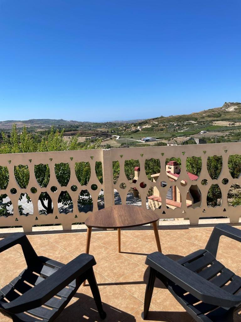 B&B La Terrazza Degli Scrittori Racalmuto Luaran gambar