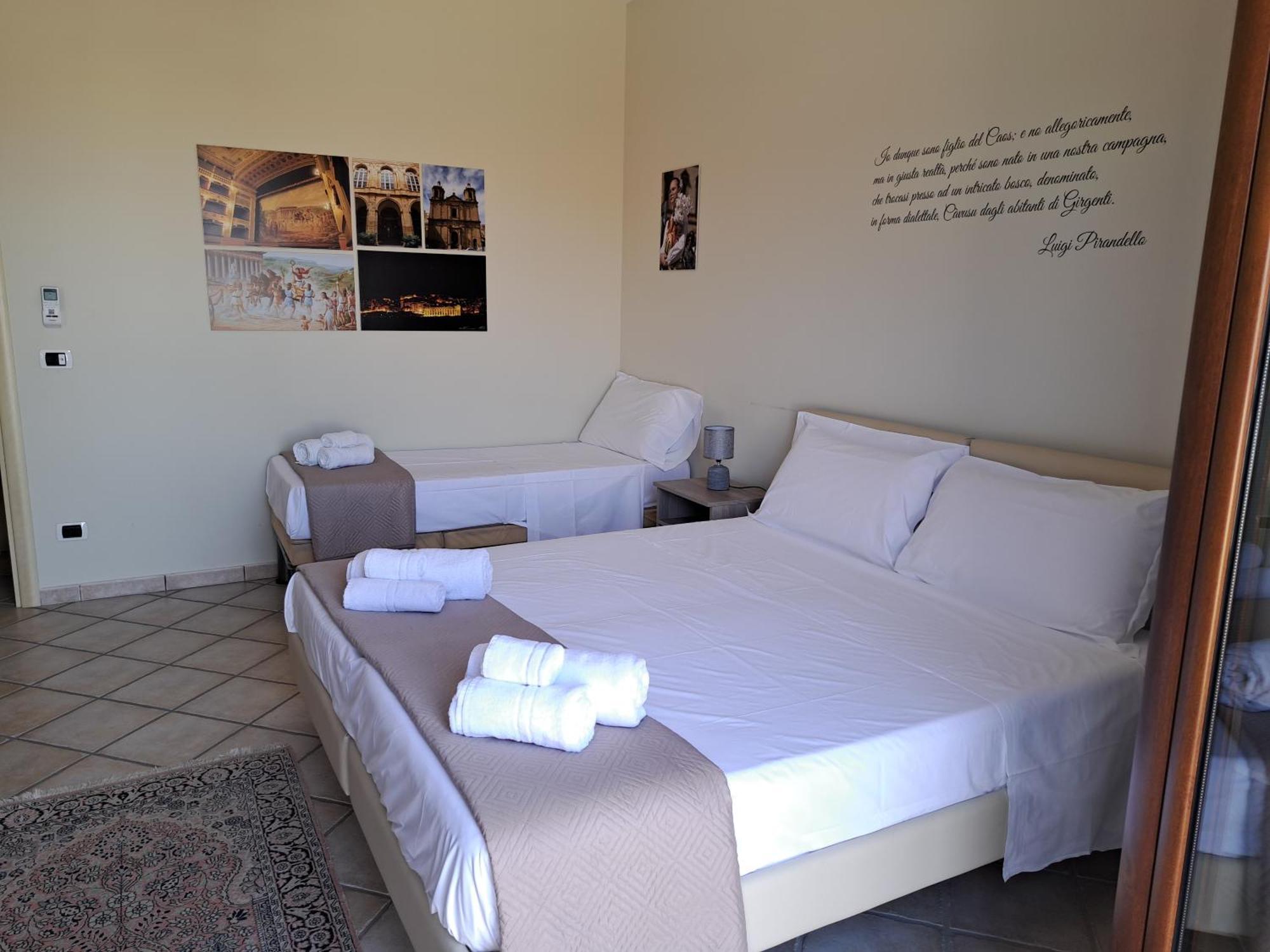 B&B La Terrazza Degli Scrittori Racalmuto Luaran gambar